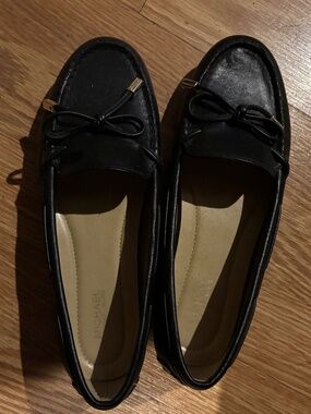 Michael Kors Blue leather loafers size 6